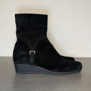 La Canadienne Laverna Black Suede Waterproof Wedge Ankle Boots Women's Size 10 M